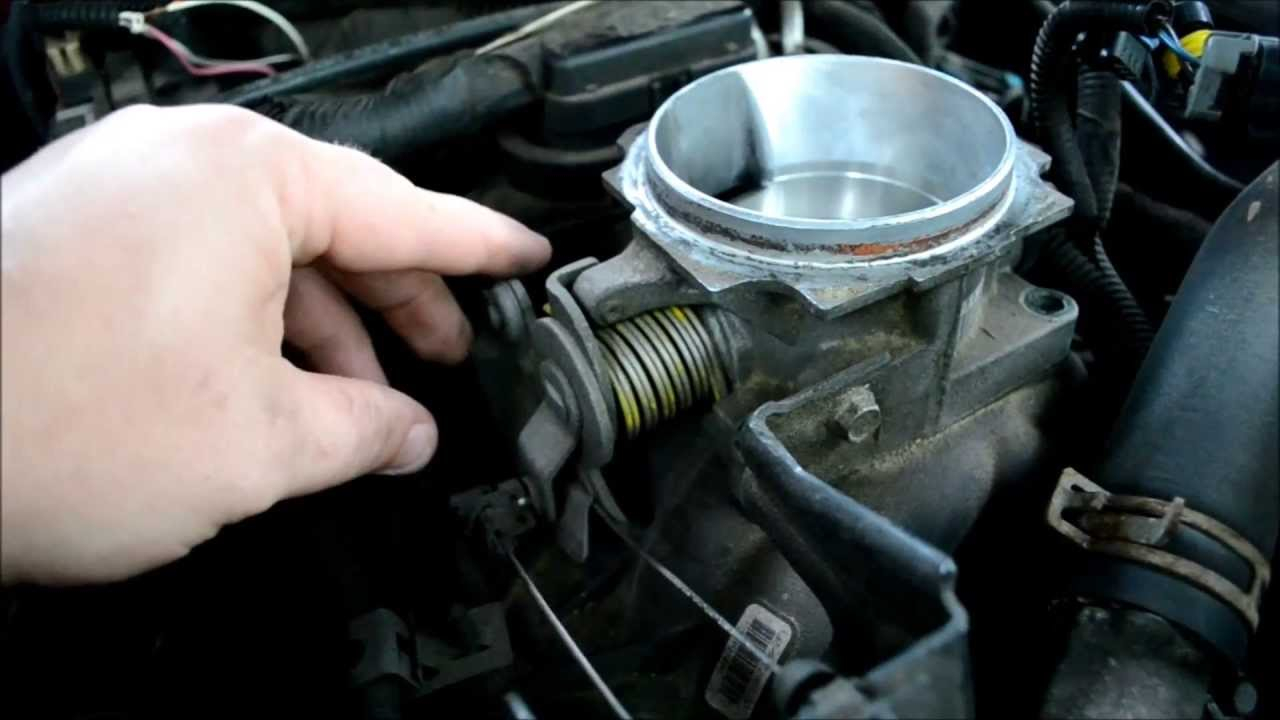 TUTORIAL HOW TO Clean Vortec Throttle Body 5 7L Chevy Gmc 