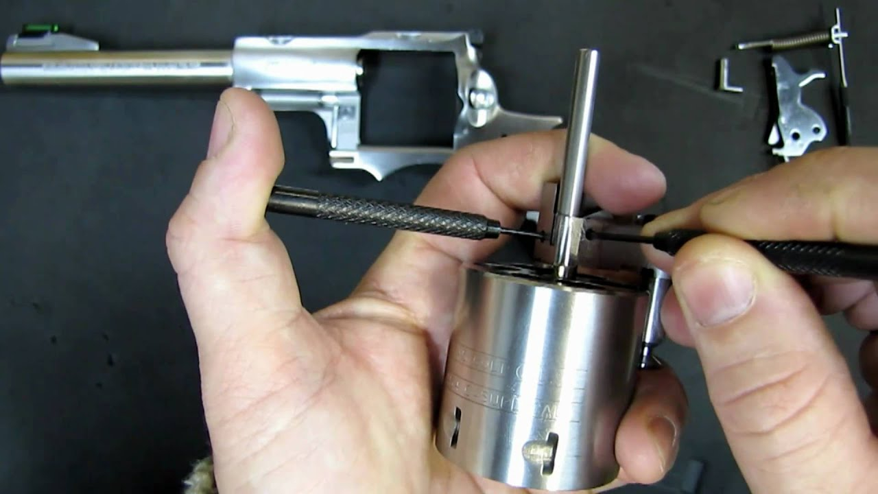 Crane Cylinder Seperation Disassembly For The Ruger 